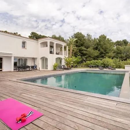 Vue Et Pinede Willa Bandol
