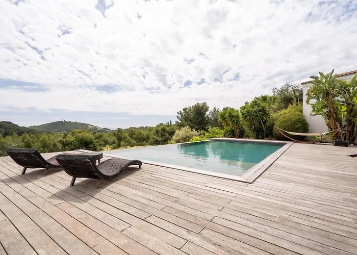 Villa Vue Et Pinede