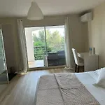Vue Et Pinede *