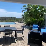 Vue Et Pinede Вилла Бандоль