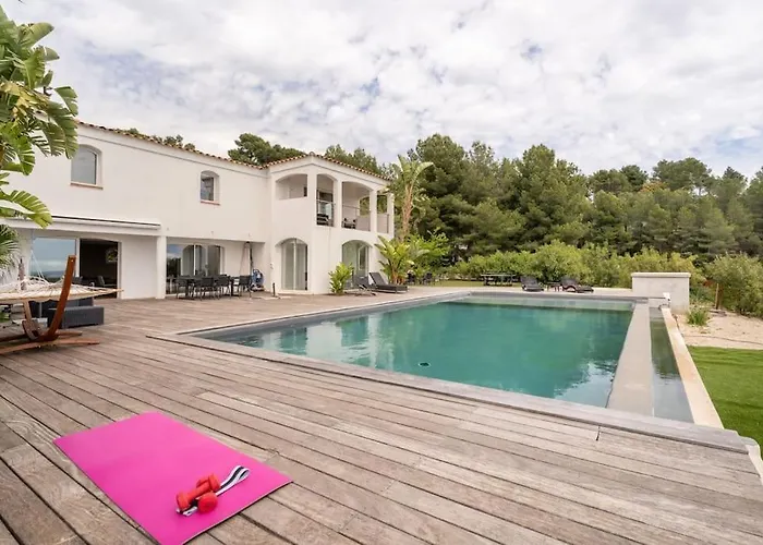Vue Et Pinede Villa Bandol